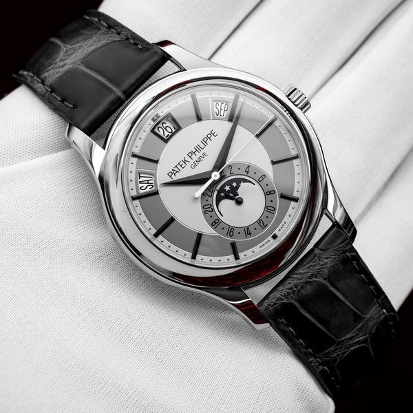 Patek Philippe Complications 5205G-001